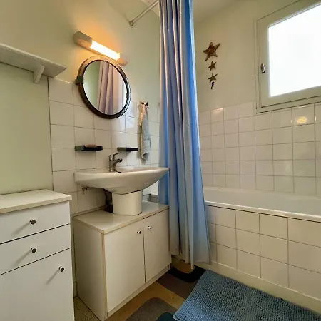 Maison 5 Pieces Pres De La Avec Jardin Clos A - 8 Couchages - Fr-1-246a-175